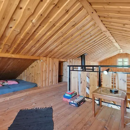 Holiday home Elsia - 1-5km To The Fjord By Interhome